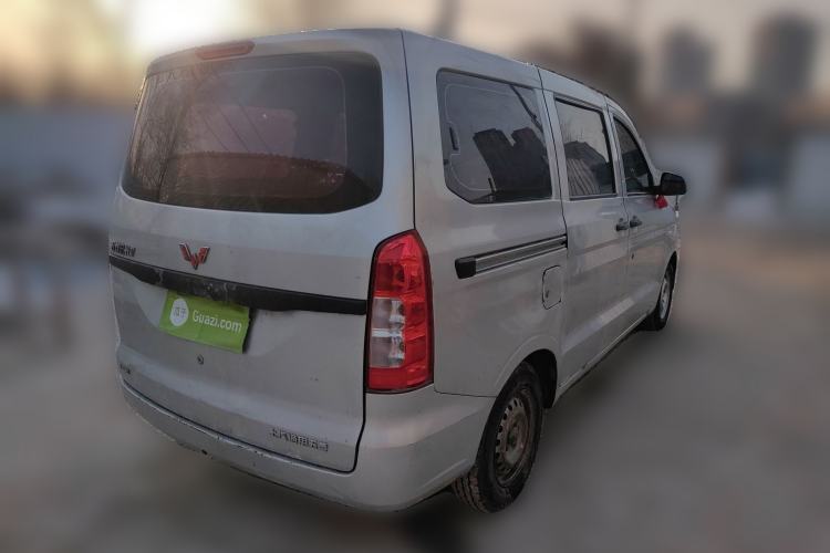 Used Wuling Hongguang V 2020 1.5L Commercial Vehicle China VI LAR