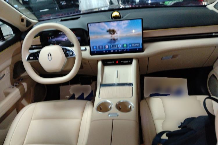 Used Hima AITO M5 2025 Extended-Range Ultra All-Wheel-Drive Version Center Console