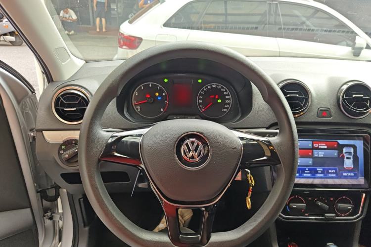 Used Volkswagen Jetta 2017 1.5L Automatic Comfort Model Steering Wheel