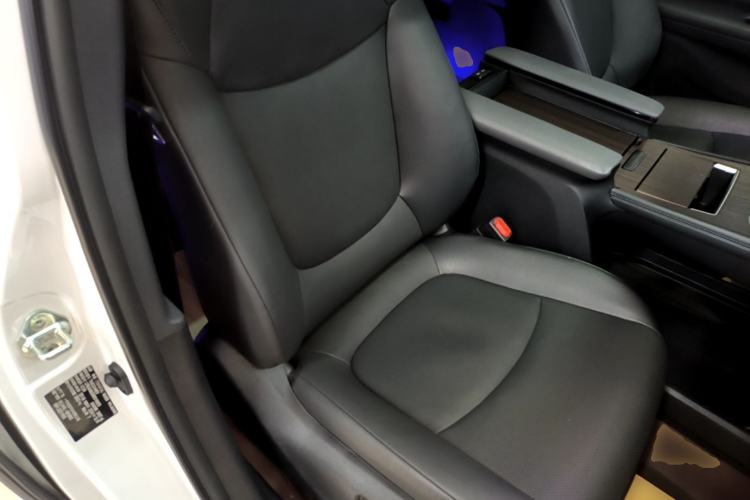 Used Toyota Granvia 2024 2.5L Hybrid Prestige PLUS Four-Wheel Drive Version
