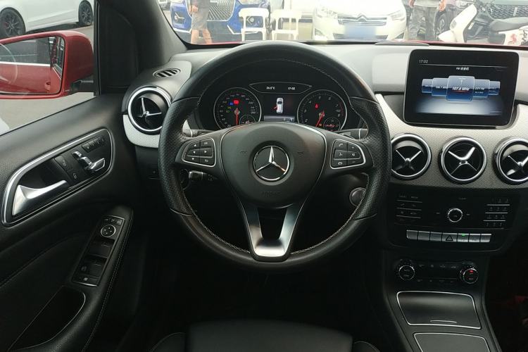 Used Mercedes-Benz B-Class 2019 B 200 Fashion Model Steering Wheel