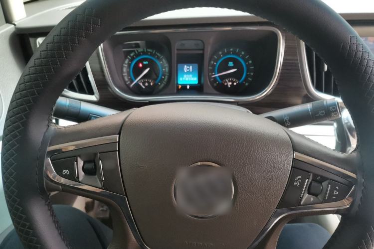 Used Buick GL8 2011 3.0L GT Luxury Business Haoya Edition Steering Wheel