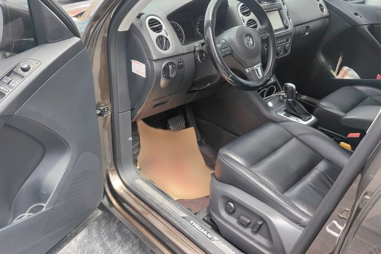 Used Volkswagen Tiguan L 2015 1.8TSI Automatic All-Wheel-Drive Luxury Model