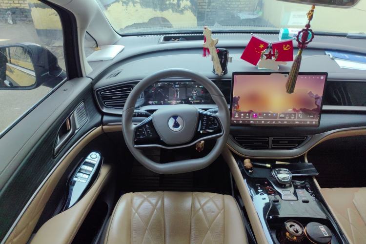 Used Denza D9 2022 DM-i 970 Four-Wheel Drive Prestige Model