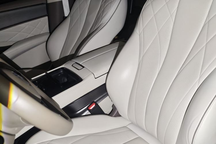 Used Denza D9 2022 DM-i 970 Four-Wheel Drive Flagship Model