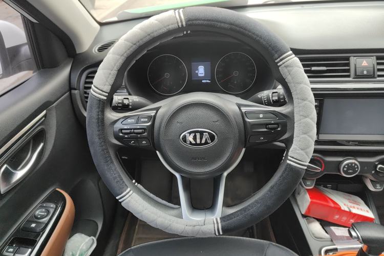 Used Kia KX Cross 2017 1.4L AT GLS
