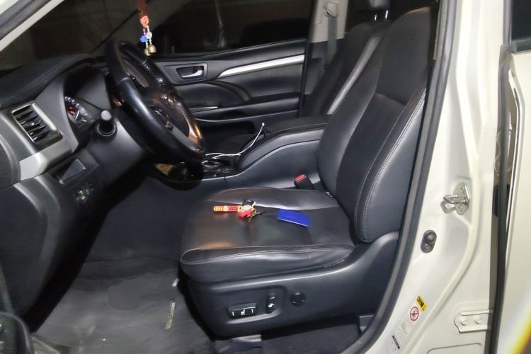 Used Toyota Highlander 2017 2.0T Four-Wheel Drive Luxury Edition 7 Seats