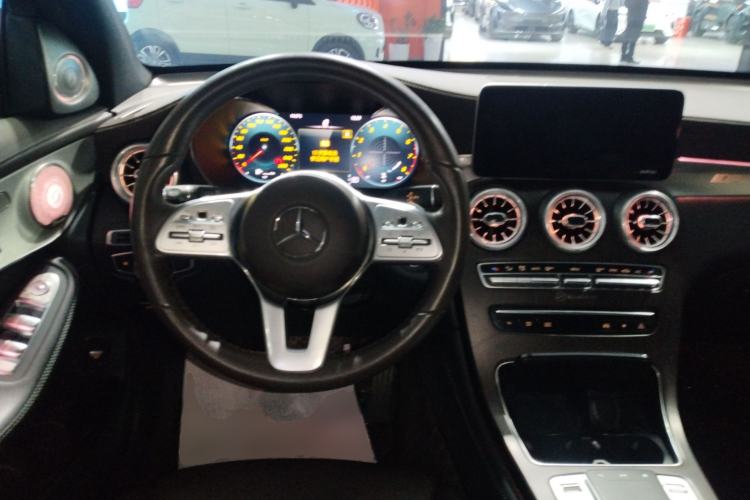 Used Mercedes-Benz GLC 2020 Facelift GLC 260 L 4MATIC Luxury Edition Steering Wheel