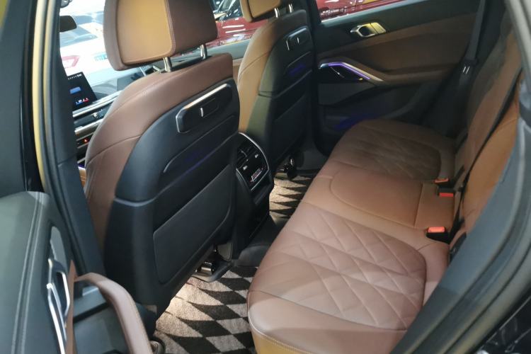 Used BMW X6 2023 xDrive40i Luxury Model with M Sport Package