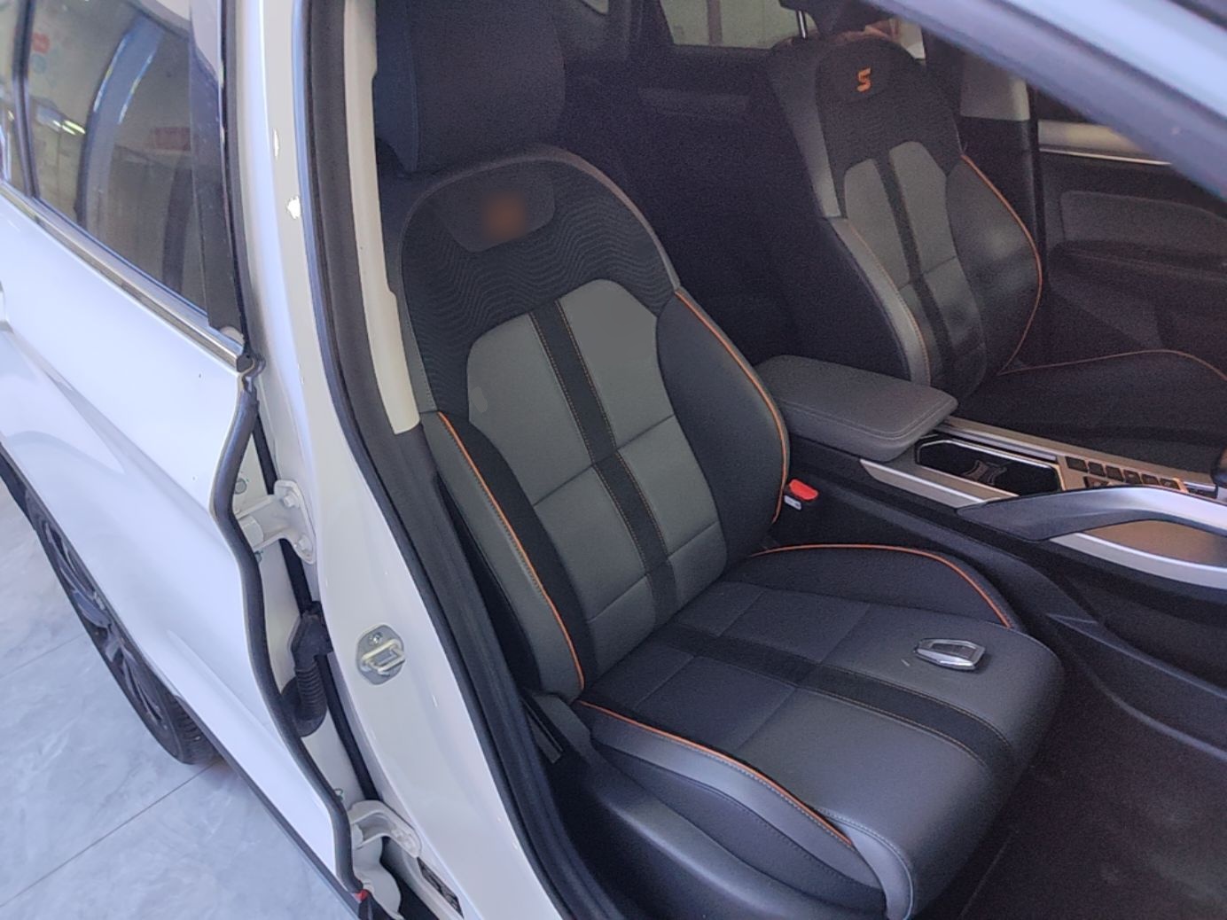 Geely Auto Coolray 2023 1.5T DCT Diamond Edition — снимка 19