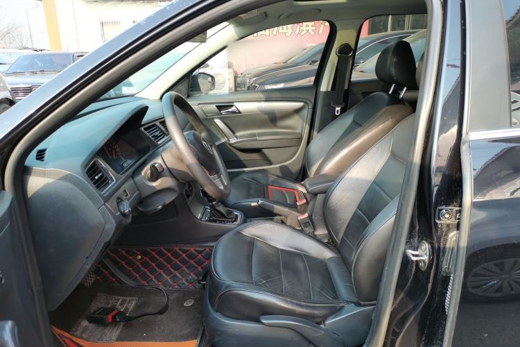 Used Volkswagen Lavida 2015 1.6L Automatic Comfort Edition
