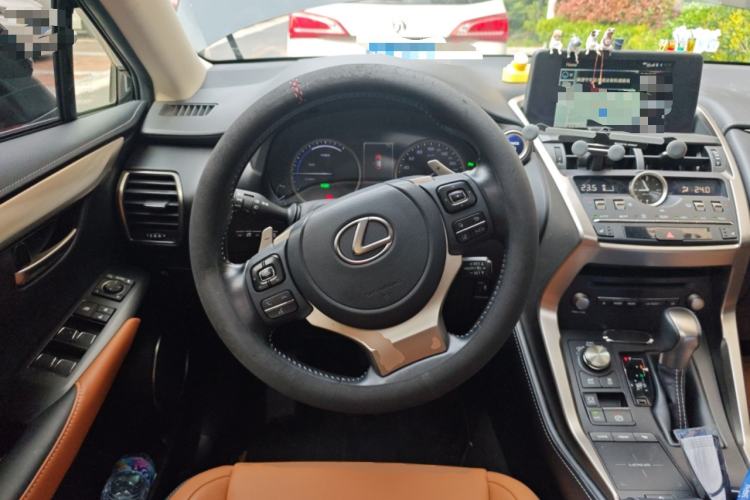 Used Lexus NX 2020 300h Front-Drive FENGSHANG Version China VI Standard
