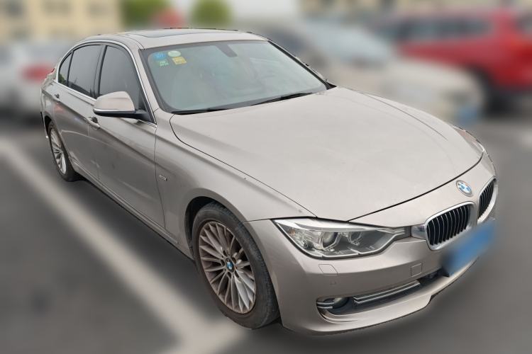 Used BMW 3 Series 2015 320Li Luxury Design Package Premium Edition Front Right 45 Deg