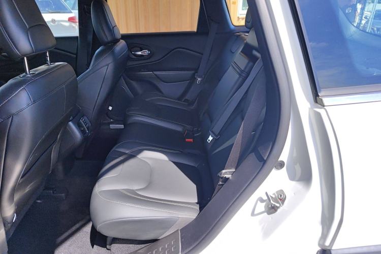 Used Jeep Cherokee 2017 2.4L Leading Smart Edition