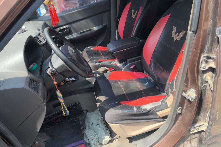 Used Wuling Hongguang 2014 1.5L S Standard Version
