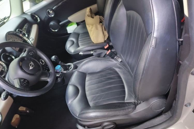 Used MINI 2011 1.6L ONE
