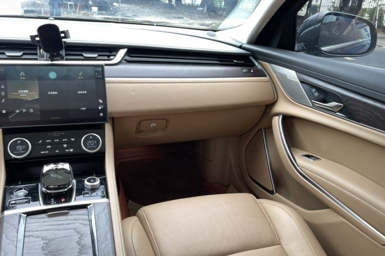 Used Jaguar XFL 2024 2.0T P250 Two-Wheel Drive Prestige Luxury Edition