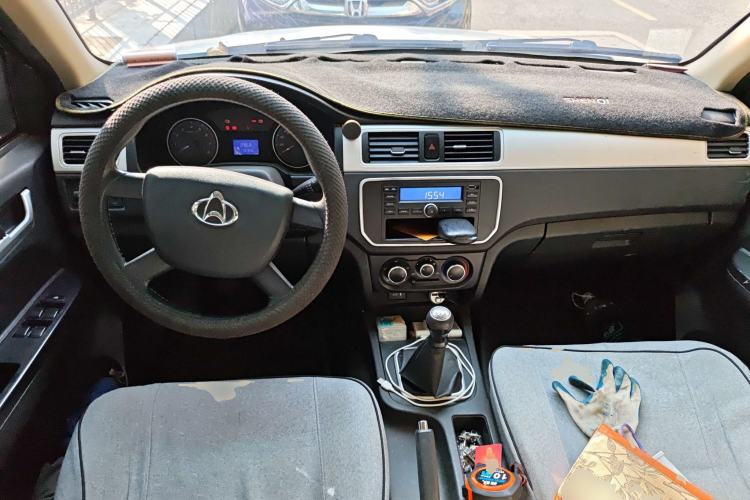 Used CHANGAN KAICHENG Shenqi F30 2018 1.5L Comfort Plus Long Wheelbase DAM15L Center Console