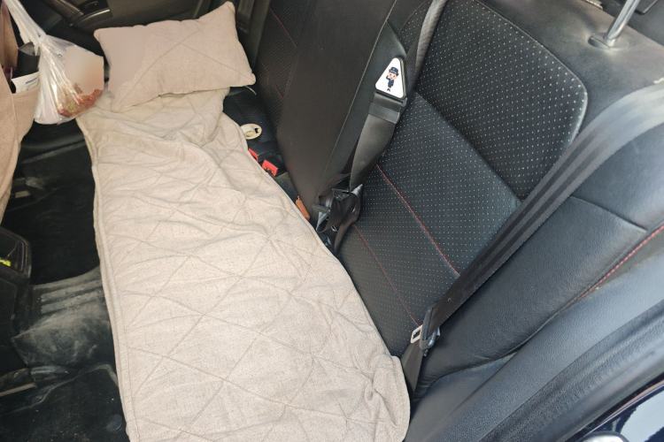 Used Volkswagen Lavida 2013 Revised Classic 1.6L Manual Fashion Edition Left Rear Seat