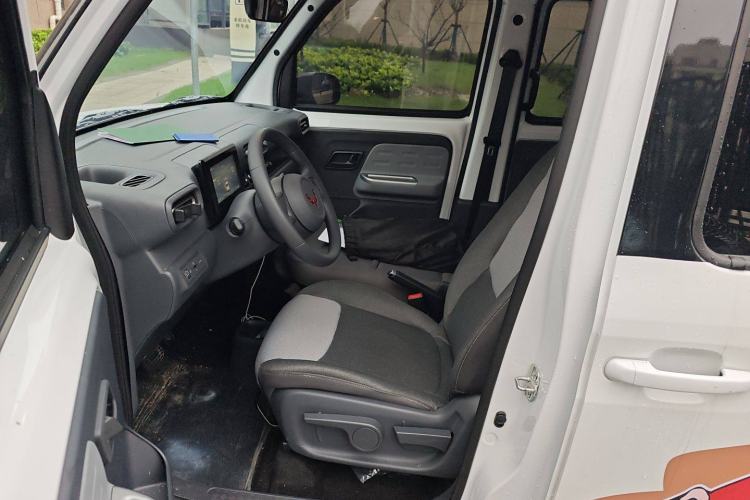 Used Wuling Zhiguang New Energy 2025 Model 305km Ambitious Edition
