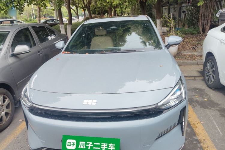 Used Geely Galaxy L6 2024 125km PLUS Dragon Edition Front