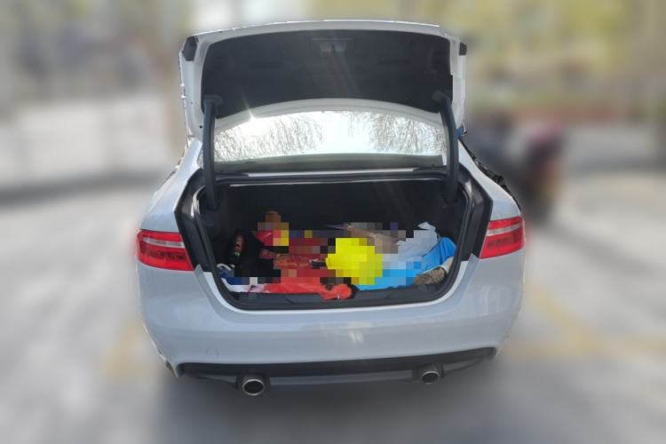 Used Jaguar XE 2018 2.0T 300 PS All-Wheel-Drive R-Sport Sport Edition Trunk