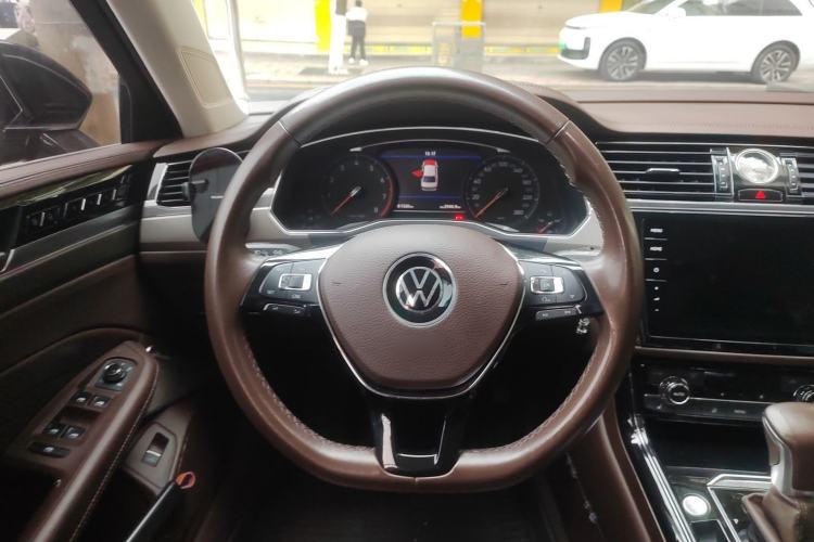 Used Volkswagen Phideon 2021 380TSI Luxury Edition