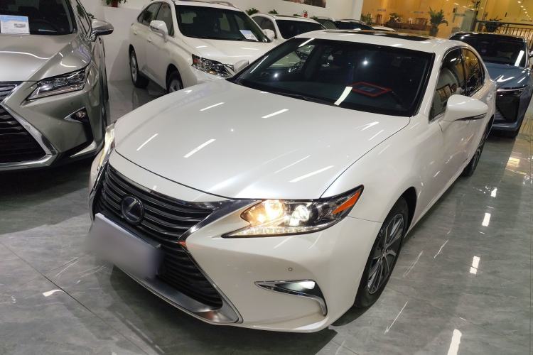 Used Lexus ES 2015 300h Comfort Edition