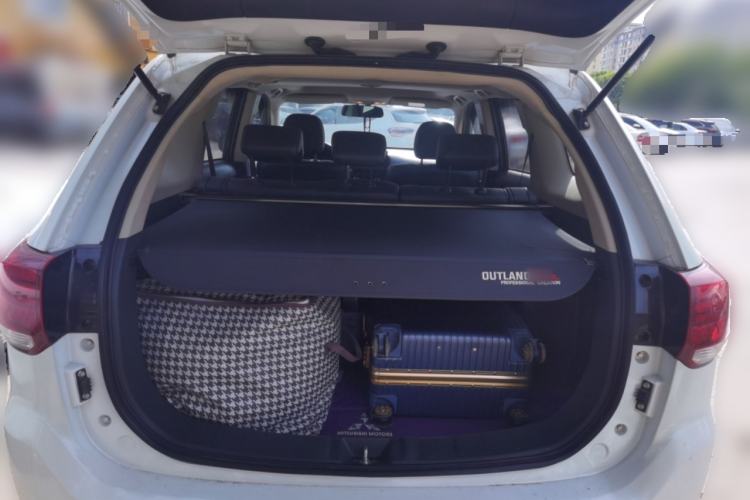 Used Mitsubishi Outlander 2018 2.0L Two-Wheel Drive Glory Edition 5 Seats
