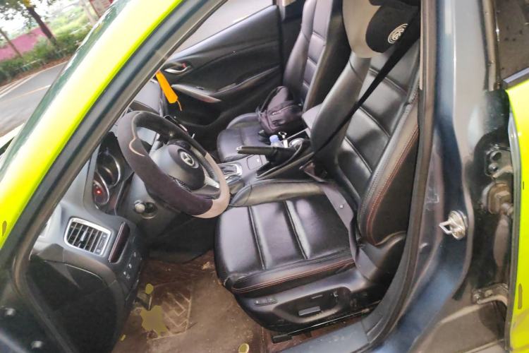 Used Mazda Atenza 2015 2.0L Blue Sky Luxury Edition Left Front Seat