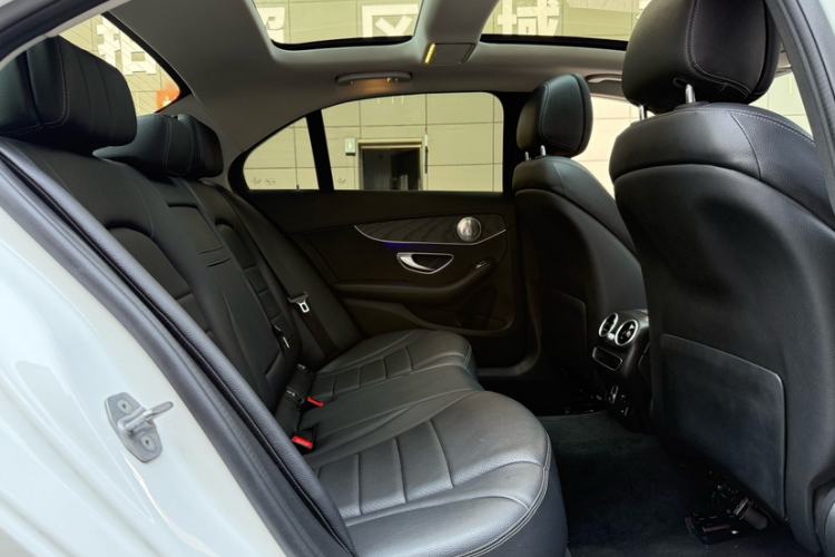 Used Mercedes-Benz C-Class 2021 C 200 L Fashion Edition Sport Version Interior 10