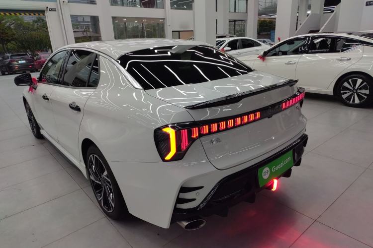 Used Lynk & Co 03 2023 1.5TD DCT JingPro Rear Left 45 Deg