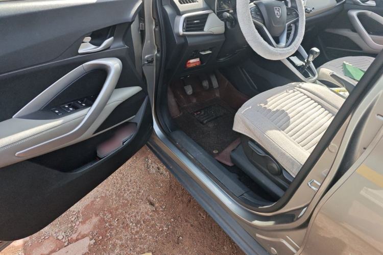 Used Baojun 510 2017 1.5L Manual Fashion Model