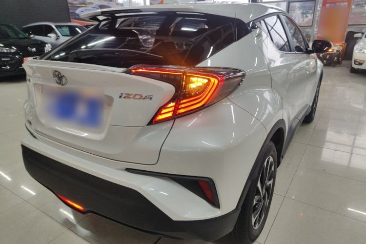 Used Toyota IZOA 2020 2.0L Yichi Version