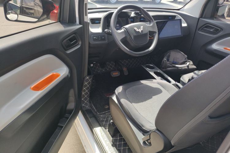 Used Wuling Hongguang MINIEV 2020 Enjoyment Model Lithium Iron Phosphate Driver Seat