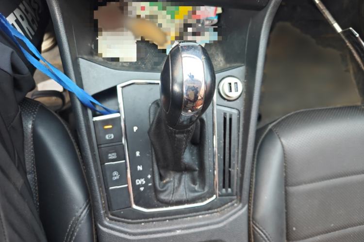 Used Volkswagen Lavida 2021 1.5L Automatic Comfort Edition Gear Lever