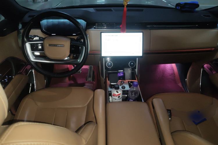 Used Land Rover Range 2023 3.0 L6 400 PS Prestige Seven-Seater Extended Version
