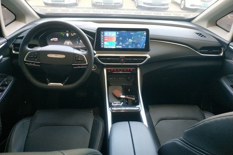 Used SAIC MAXUS G50 2023 PLUS 1.5T Automatic Escort Edition Center Console