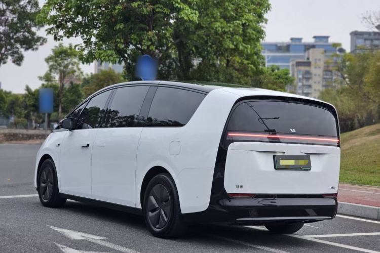 Used Li Auto MEGA 2025 Home Family Special Edition