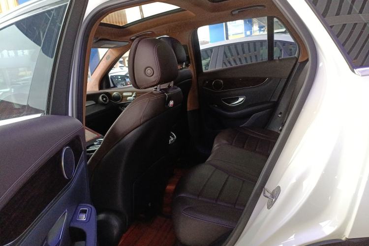 Used Mercedes-Benz GLC 2018 GLC 260 4MATIC Luxury Model