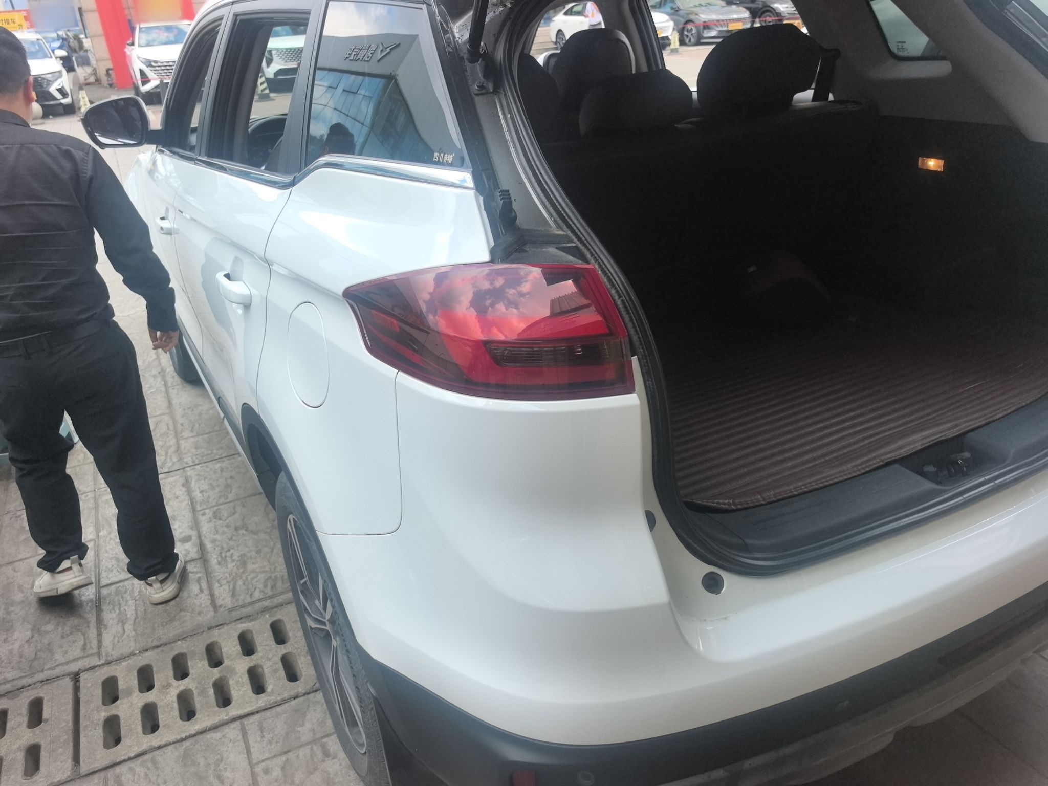 Geely Auto Emgrand X7 Sport 2022 1.8TD DCT Zhiya Trim — снимка 8