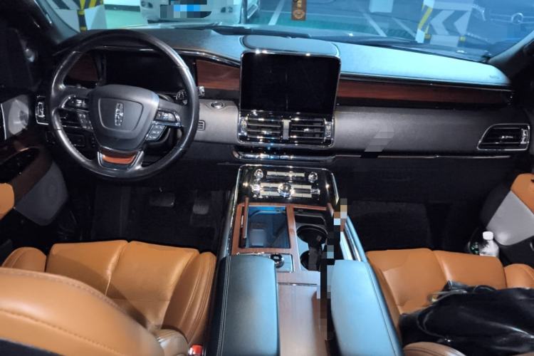 Used Lincoln Navigator 2020 3.5T Prestige Edition Center Console