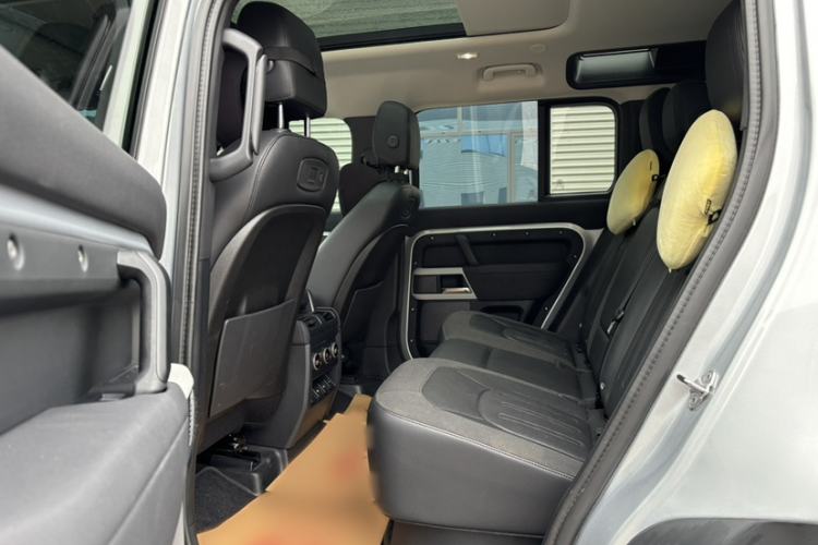 Used Land Rover Defender 
