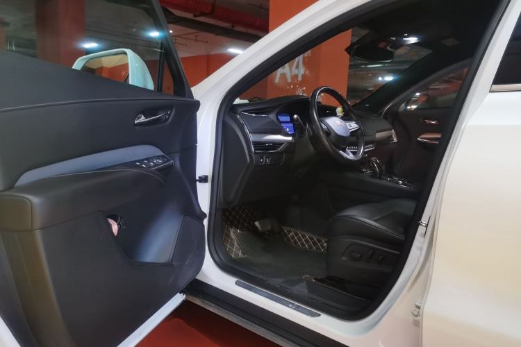 Used Cadillac XT4 2018 28T Two-Wheel Drive Leading Version