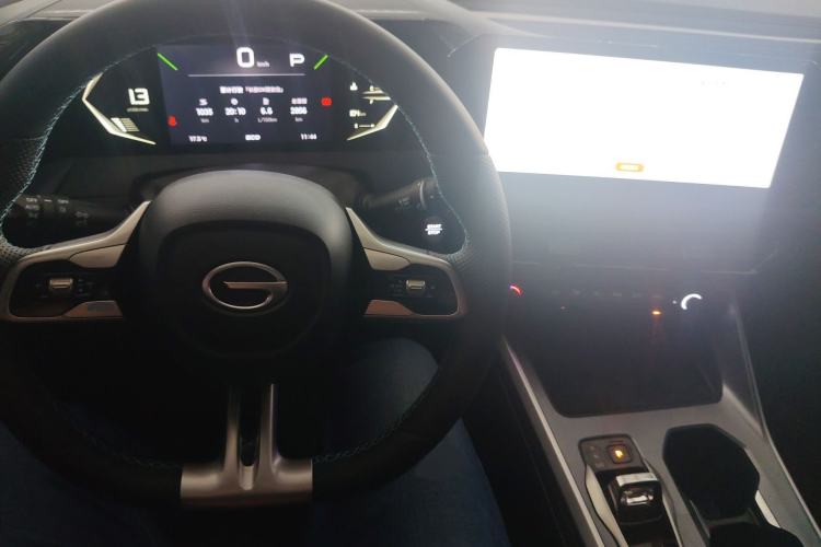 Used GAC Trumpchi GS3 2026 Model Shadow Speed 270T Enjoyment Edition Center Console