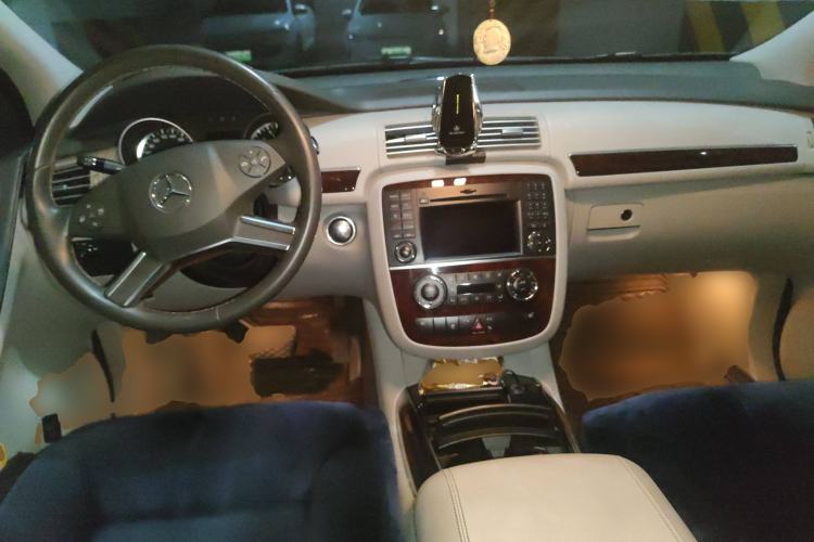 Used Mercedes-Benz R-Class 2011 R 350 L 4MATIC
