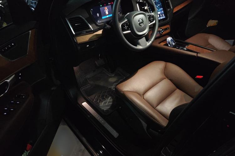 Used Volvo XC90 2023 B5 SmartDrive Luxury Edition 7 Seats