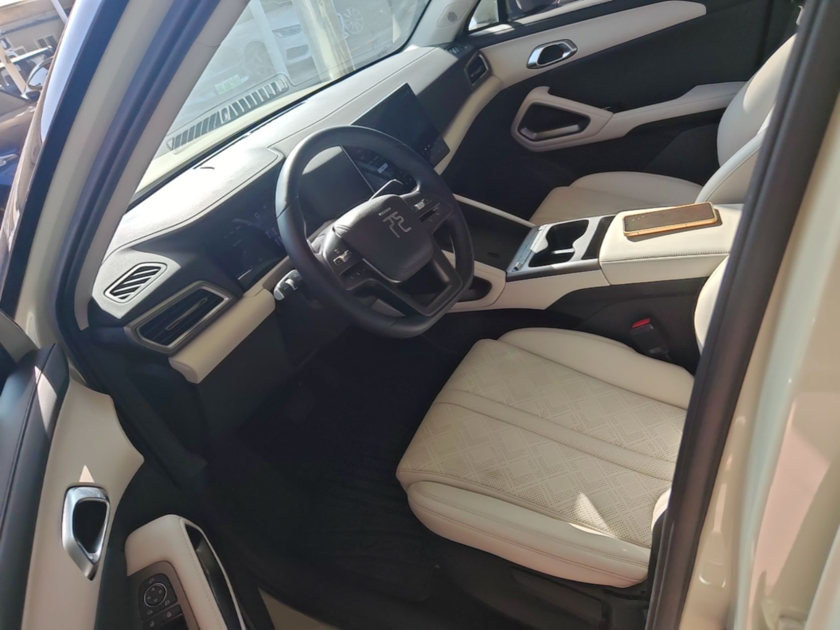 BYD Yuan UP 2025 Intelligent Driving Version 401 KM Dynamic Edition — снимка 17