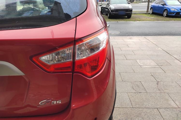 Used Changan CS35 2014 1.6L Automatic Luxury Model China IV Standard