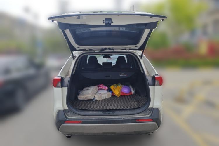 Used Toyota RAV4 2020 2.0L CVT Two-Wheel Drive Fashion Edition Trunk